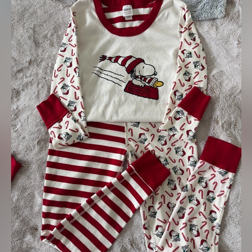 Hanna Andersson HIS(L) & Hers(M) Organic Cotton Peanuts Christmas PJs